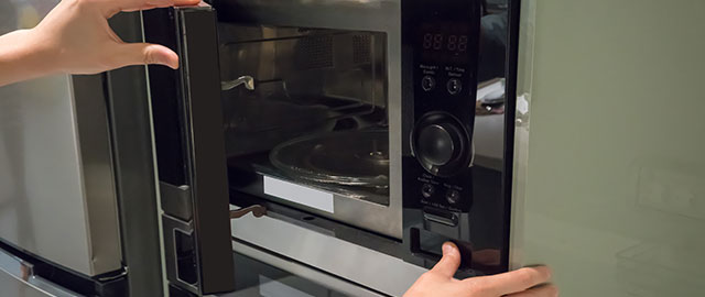 Your Guide To Choosing Commercial Microwaves